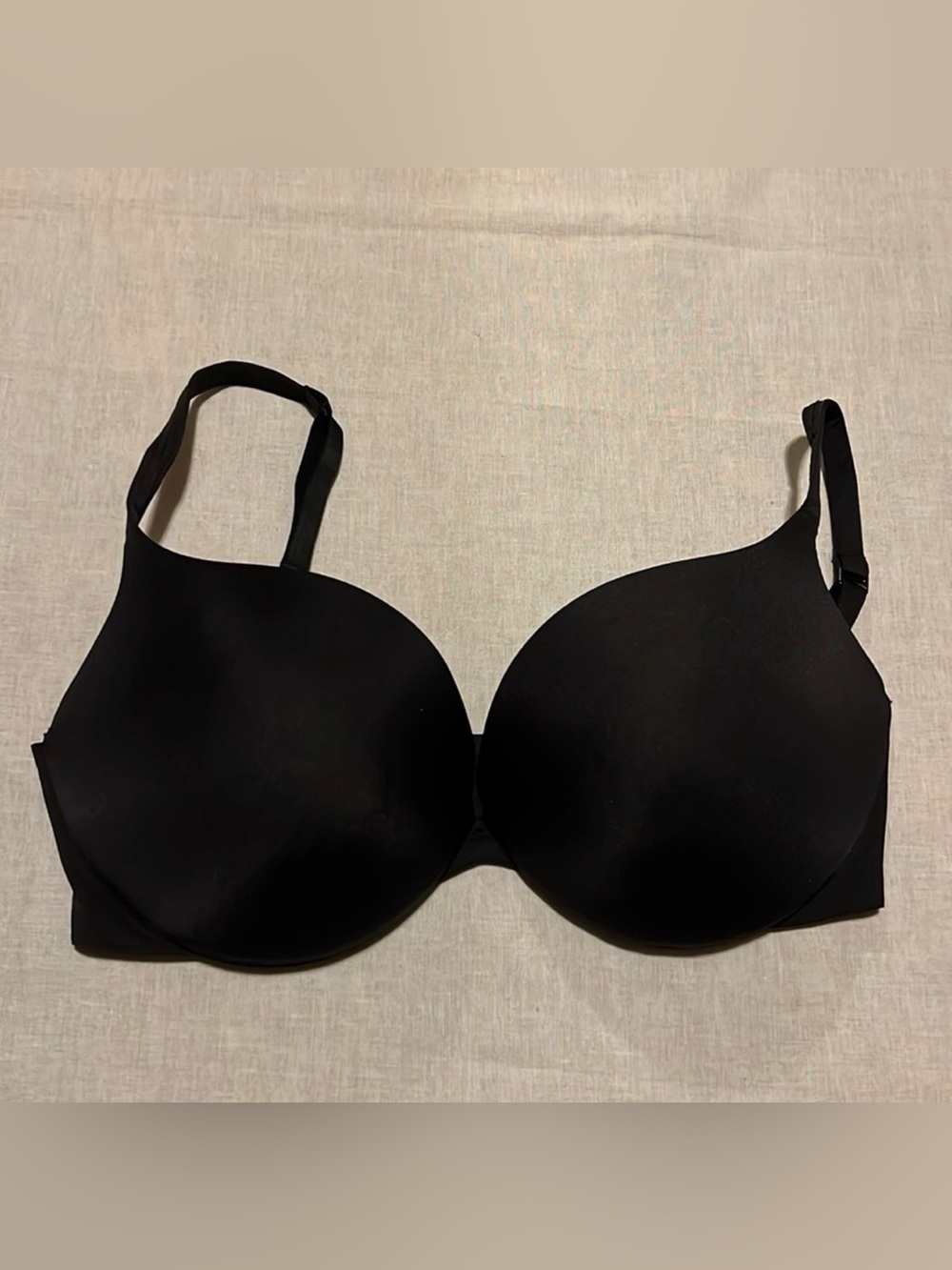 SKIMS ULTIMATE BRA
TEARDROP PUSH-UP BRA SIZE
32B